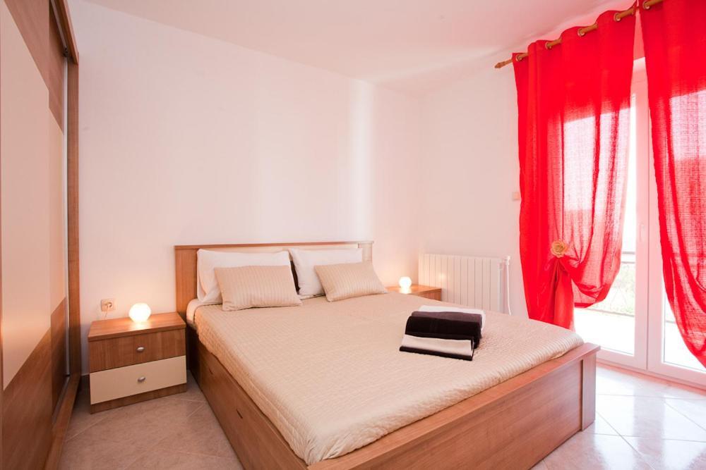 Apartments Melita Krk Town Luaran gambar