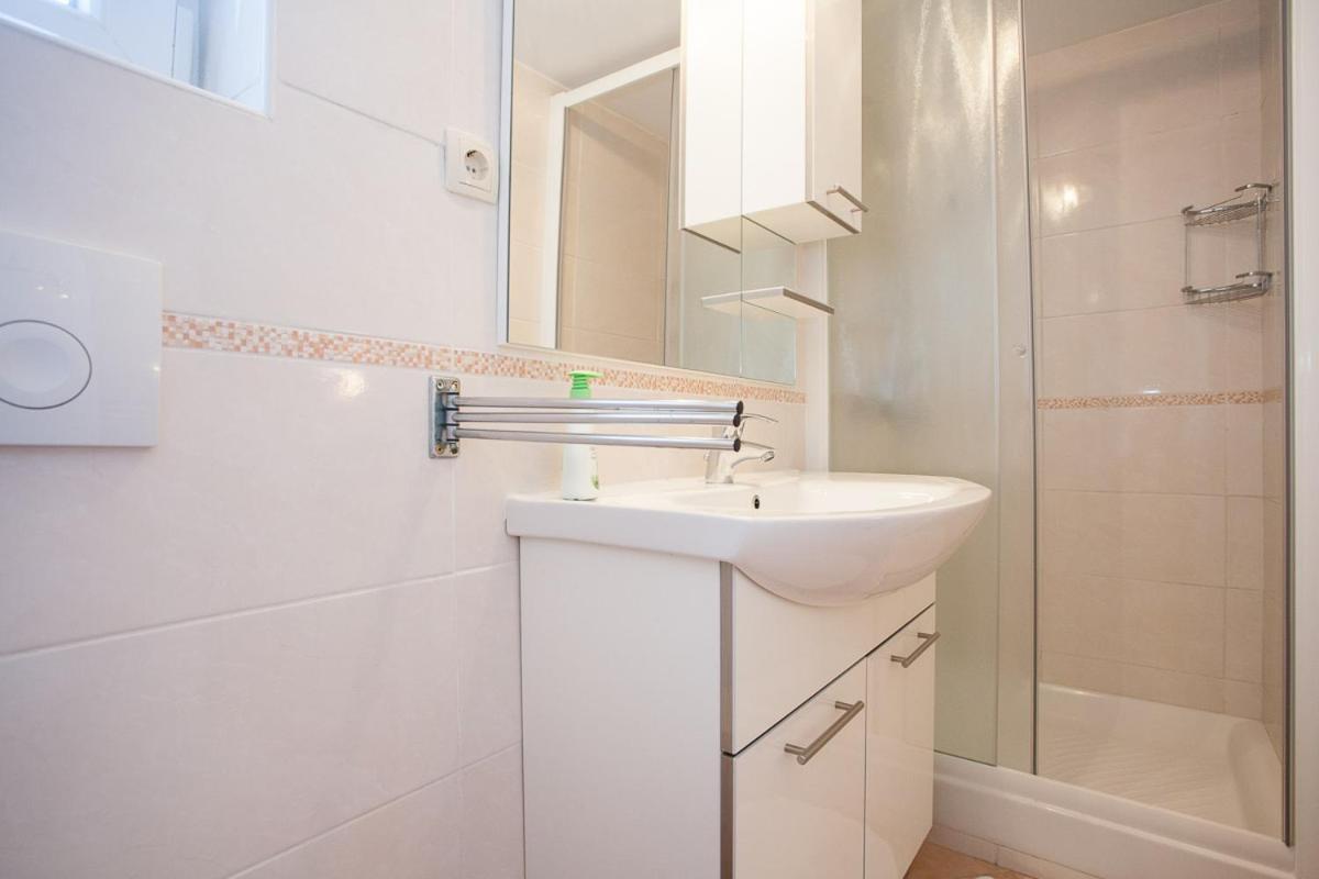 Apartments Melita Krk Town Luaran gambar